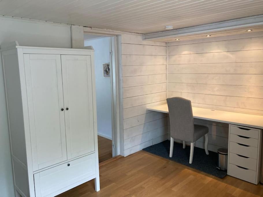 Villa Med Pool Och Bara 600M Till Havet! Trosa Exteriér fotografie
